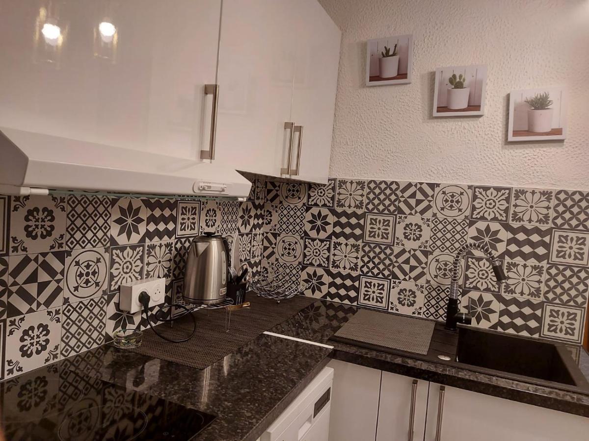Appartement Bellarosa Кан Екстериор снимка